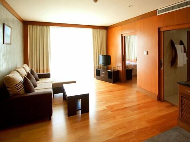 Imagen de la habitación del Hotel Uniland Golf and Resort. Foto 9