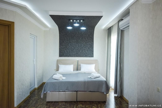 Imagen de la habitación del Hotel Union, Batumi. Foto 16