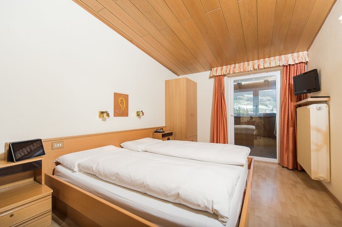 Imagen de la habitación del Hotel Union, Dobbiaco. Foto 16