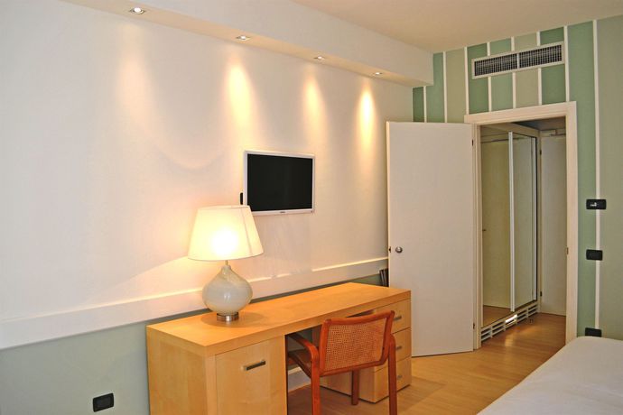 Imagen de los interiores del Hotel Union Lido Art and Park. Foto 8