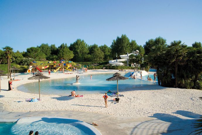 Imagen de la piscina del Hotel Union Lido Art and Park. Foto 12