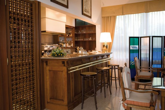 Imagen del bar/restaurante del Hotel Union Lido Art and Park. Foto 2