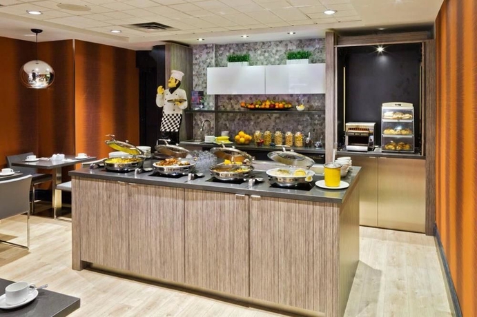 Imagen del bar/restaurante del Hotel Union, Toronto. Foto 2