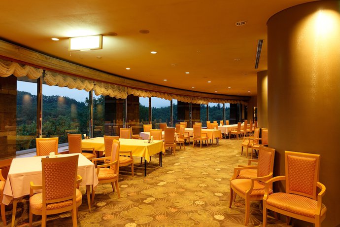 Imagen del bar/restaurante del Hotel Union Vert. Foto 6