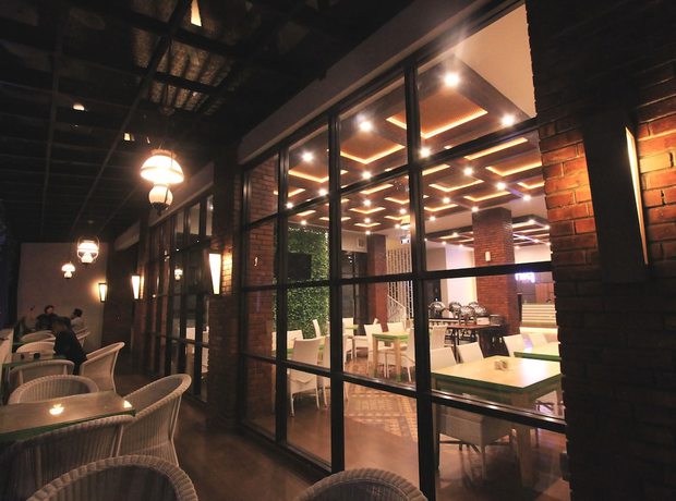 Imagen del bar/restaurante del Hotel Uniq Yogyakarta. Foto 5