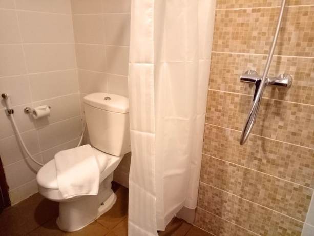 Imagen de la habitación del Hotel Uniq Yogyakarta. Foto 16