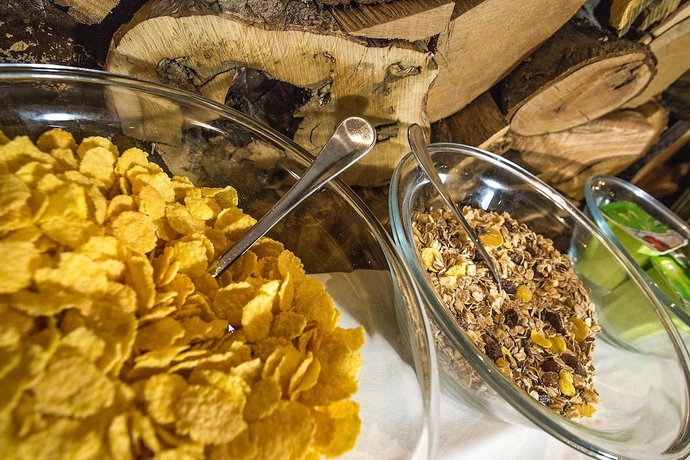 Imagen del bar/restaurante del Hotel Uniqato. Foto 14