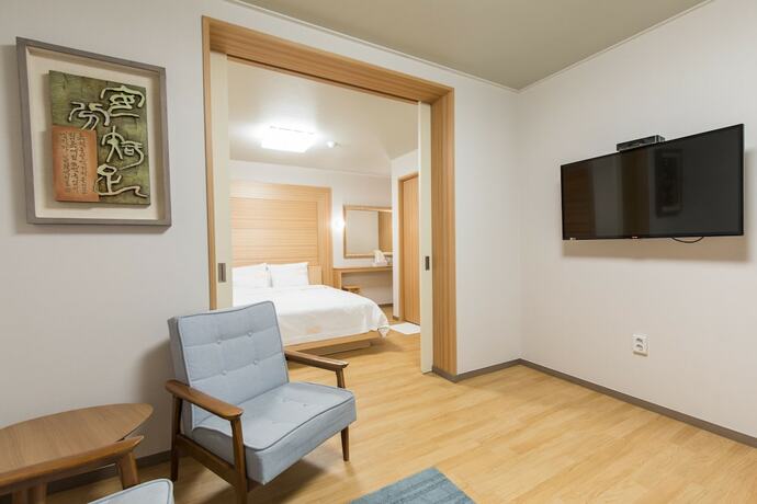 Imagen general del Hotel Uniqstay. Foto 11