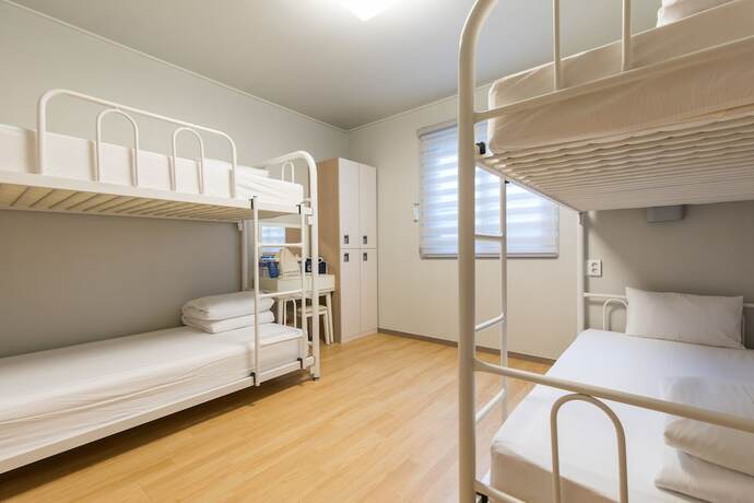 Imagen de la habitación del Hotel Uniqstay. Foto 14