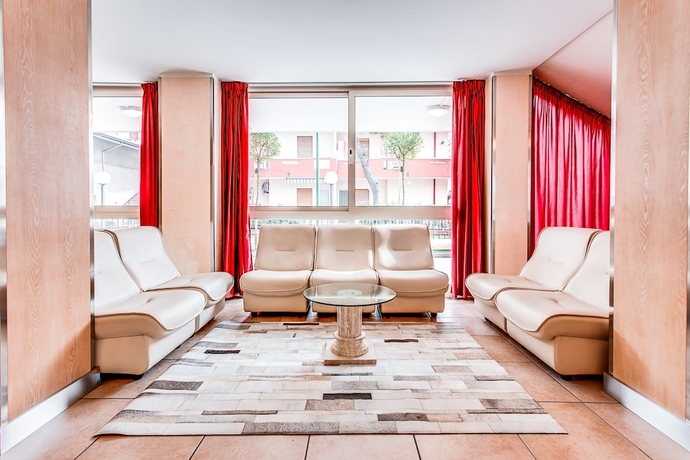 Imagen de los interiores del Hotel Unique, Cesenatico. Foto 17