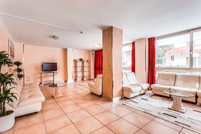 Imagen de los interiores del Hotel Unique, Cesenatico. Foto 19