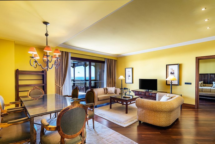 Imagen de la habitación del Hotel Unique Club at Lopesan Costa Meloneras Resort. Foto 18