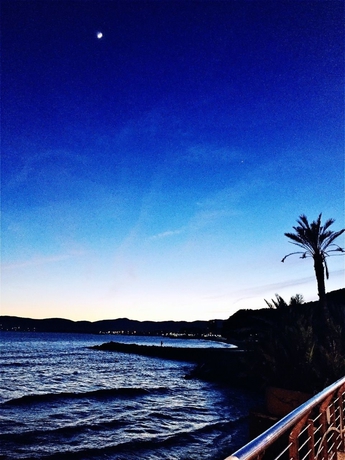 Imagen de los exteriores del Hotel Unique and Residence. Foto 17