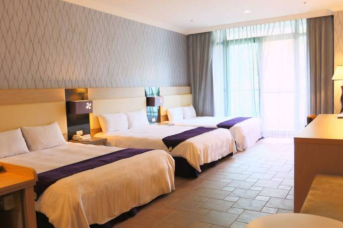 Imagen de la habitación del Hotel Uni-resort Mawutu. Foto 20