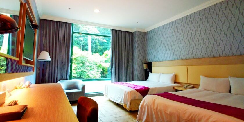 Imagen de la habitación del Hotel Uni-resort Mawutu. Foto 21
