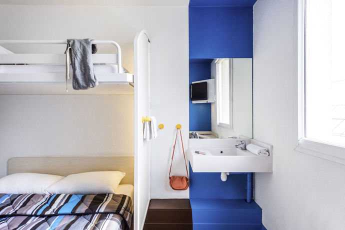 Imagen de la habitación del Hotel Unisotel Saintes. Foto 13