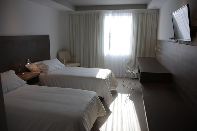 Imagen de la habitación del Hotel Unit Santa Rosa. Foto 2