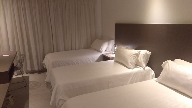 Imagen de la habitación del Hotel Unit Santa Rosa. Foto 4