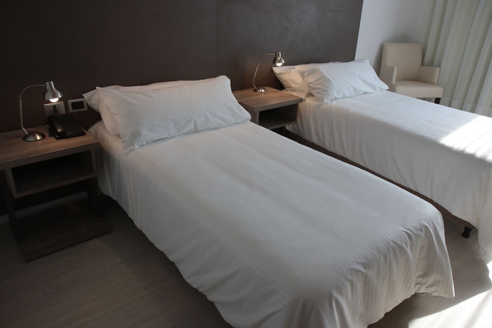 Imagen de la habitación del Hotel Unit Santa Rosa. Foto 9