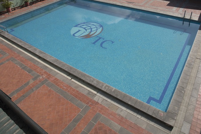 Imagen de la piscina del Hotel United Business. Foto 19