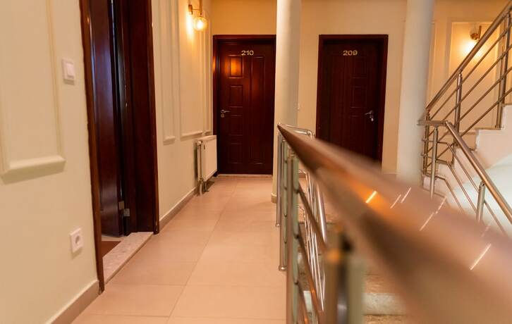 Imagen general del Hotel United, Pristina. Foto 8