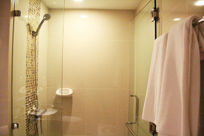 Imagen de la habitación del Hotel United Residence Ekamai Bangkok. Foto 7