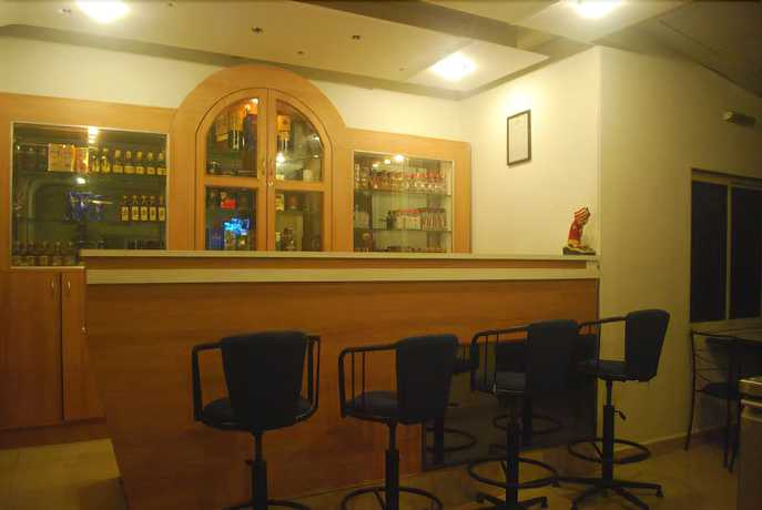 Imagen del bar/restaurante del Hotel United-21 Sagar Kinara. Foto 4