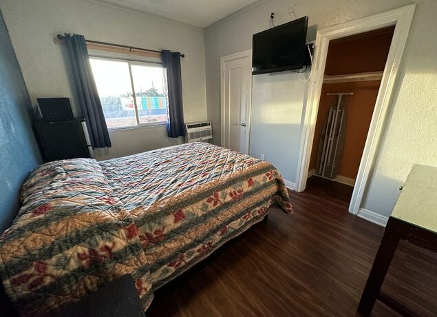 Imagen general del Hotel Unity - No Parking and Rooms Are Upstairs. Foto 3