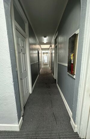 Imagen general del Hotel Unity - No Parking and Rooms Are Upstairs. Foto 12