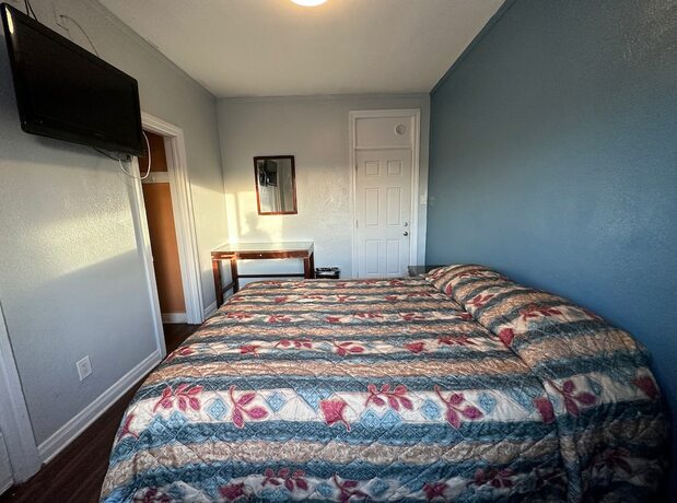 Imagen general del Hotel Unity - No Parking and Rooms Are Upstairs. Foto 13