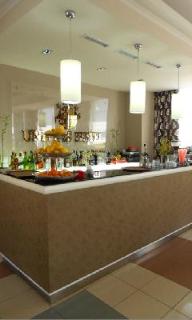 Imagen general del Hotel Univers, Elbasan. Foto 4