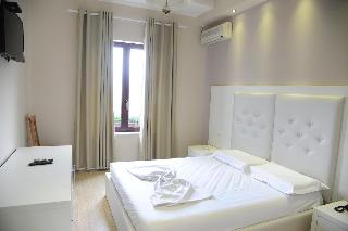 Imagen general del Hotel Univers, Elbasan. Foto 5