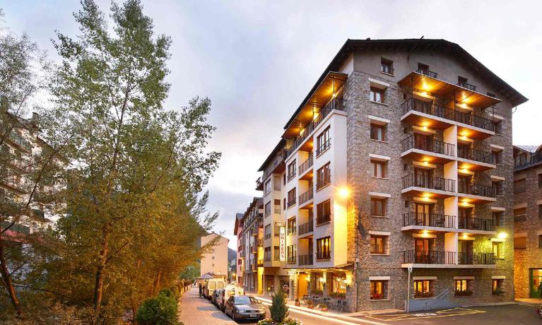 Imagen general del Hotel Univers, Encamp. Foto 10