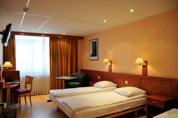 Imagen de la habitación del Hotel Univers, Lieja. Foto 4