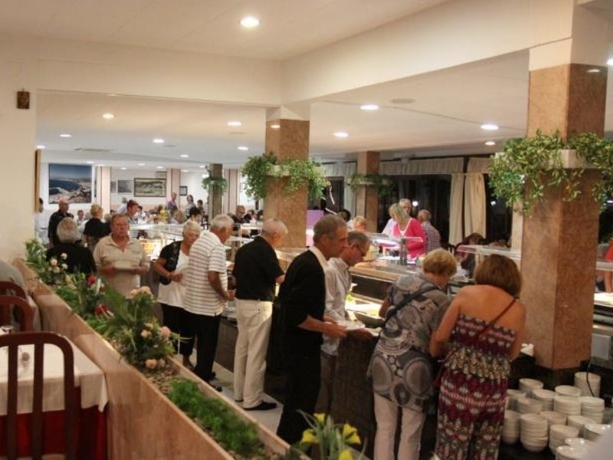 Imagen general del Hotel Univers, Roses. Foto 5