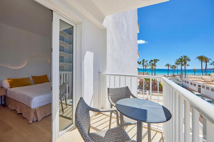 Imagen general del Hotel Universal Bikini. Foto 1