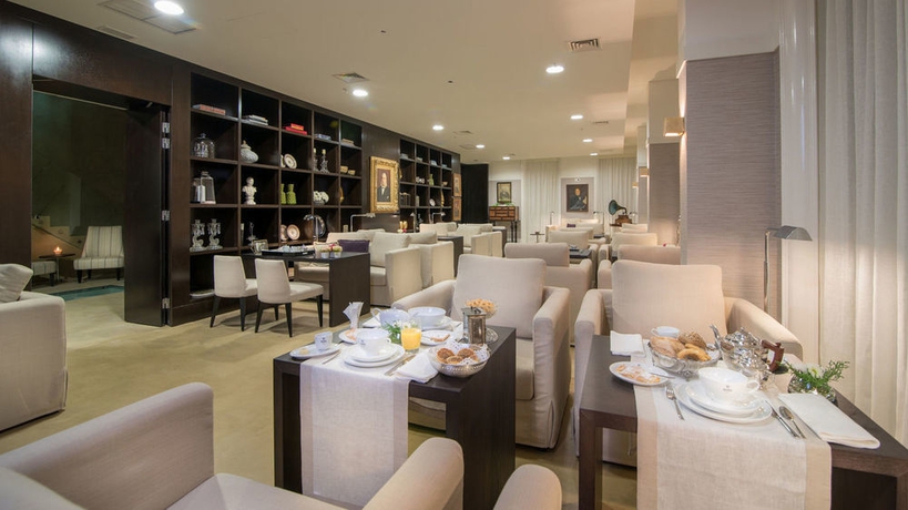 Imagen del bar/restaurante del Hotel Universal Boutique. Foto 6