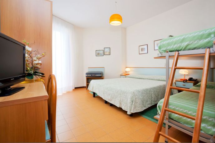 Imagen de los interiores del Hotel Universal, Caorle. Foto 14