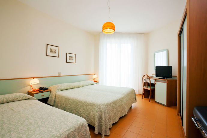 Imagen de la habitación del Hotel Universal, Caorle. Foto 12