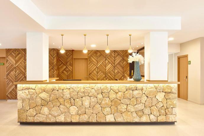 Imagen de los interiores del Hotel Universal Castell Royal. Foto 11