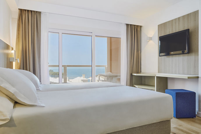 Imagen de la habitación del Hotel Universal Don Camilo. Foto 8