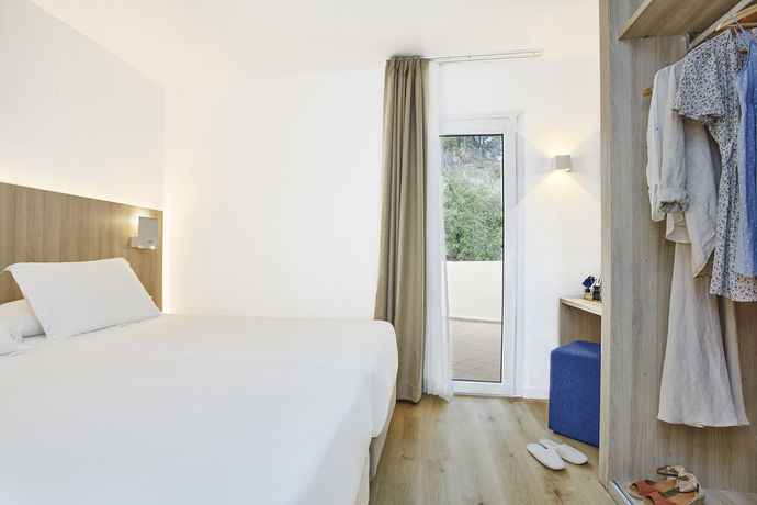 Imagen de la habitación del Hotel Universal Don Camilo. Foto 11