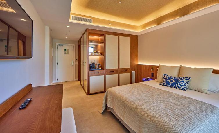 Imagen de la habitación del Hotel Universal Grand León & Spa. Foto 7