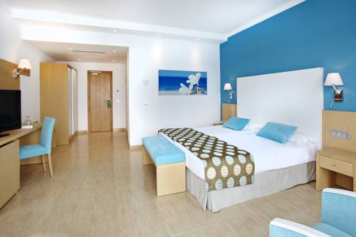 Imagen de la habitación del Hotel Universal Marqués. Foto 6