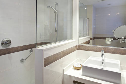 Imagen de la habitación del Hotel Universal Marqués. Foto 14