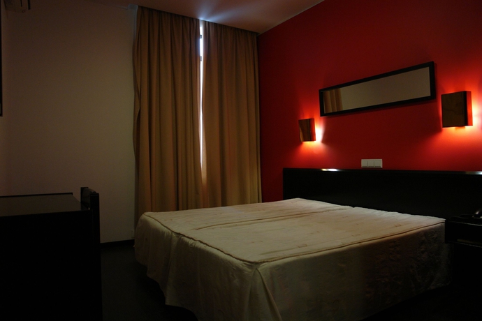 Imagen de la habitación del Hotel Universal, Oporto. Foto 4