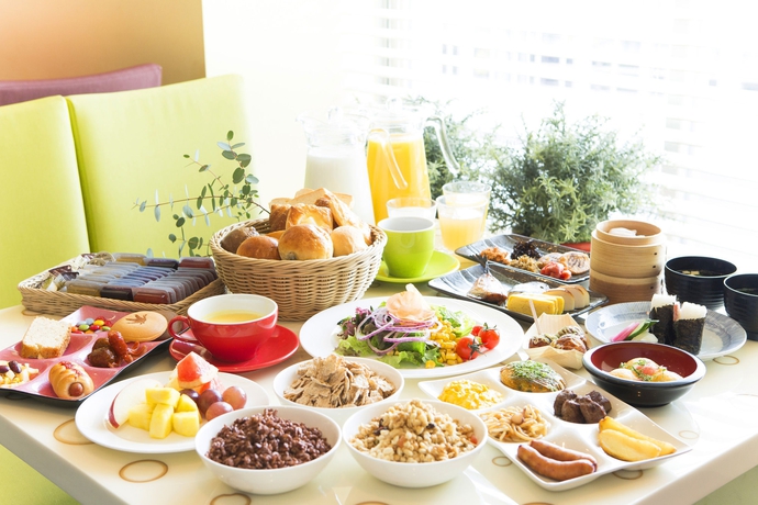 Imagen del bar/restaurante del Hotel Universal Port. Foto 4