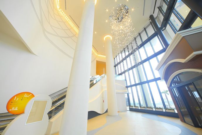 Imagen de los interiores del Hotel Universal Port Vita. Foto 19