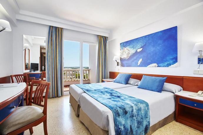 Imagen de la habitación del Hotel Universal Romantica. Foto 3