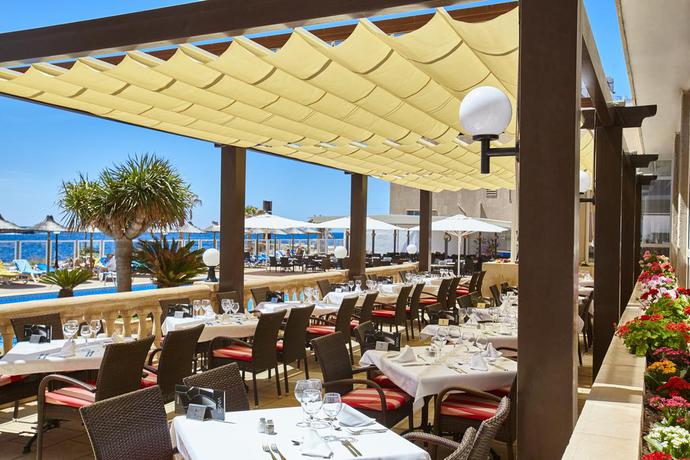 Imagen de los exteriores del Hotel Universal Romantica. Foto 7